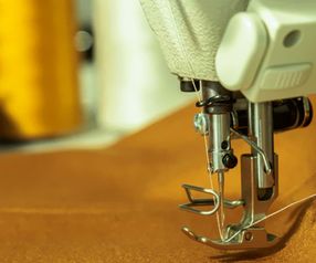 DAVANTI TINTORERÍA - La aguja de una maquina de coser